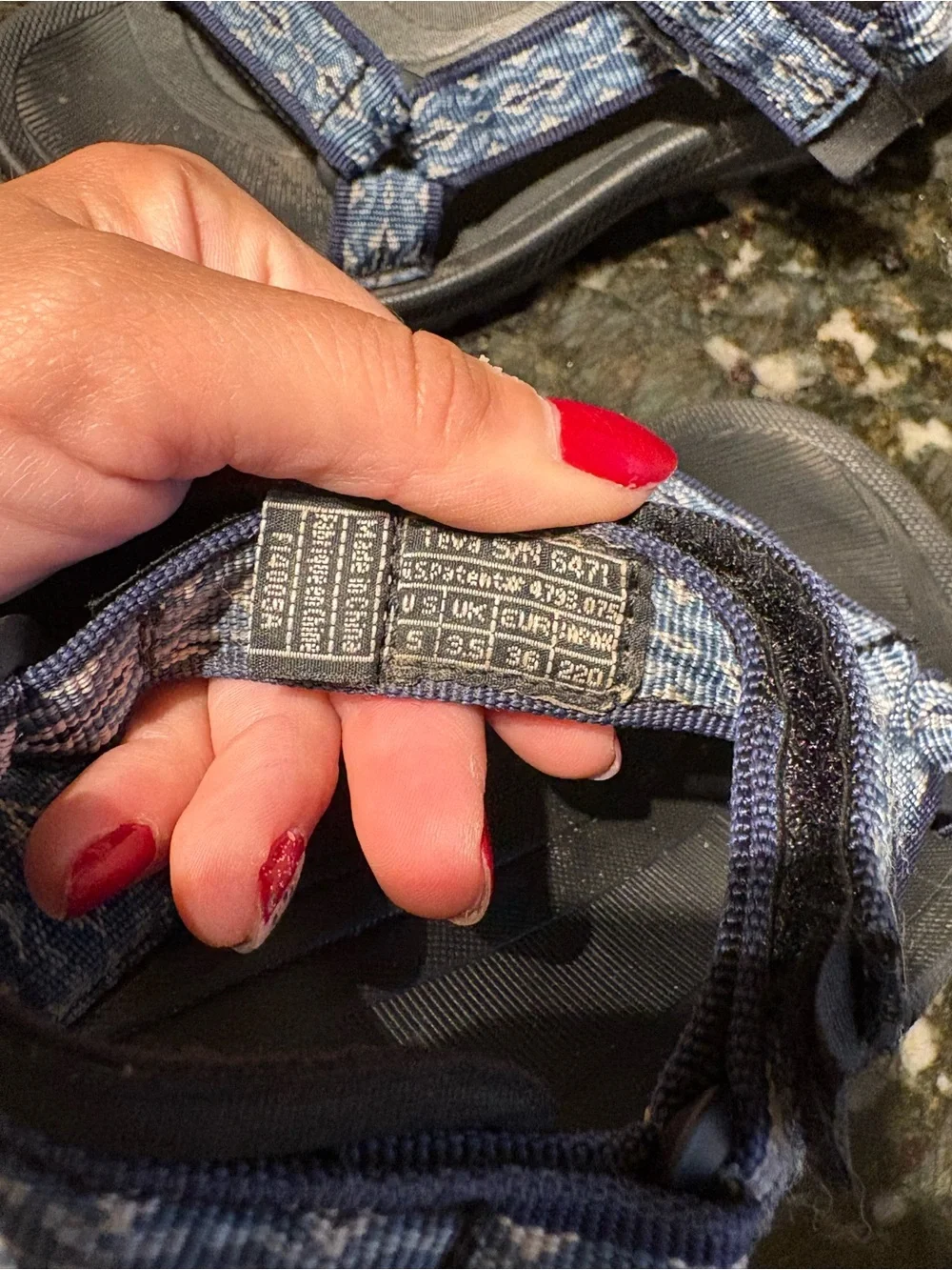 Womens size 5 Tevas Sandals Black & Blue Velcro